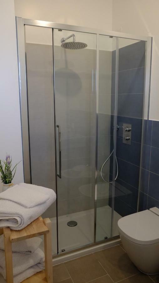 Quarantacinque Ospitalita Hotel กาญารี ภายนอก รูปภาพ